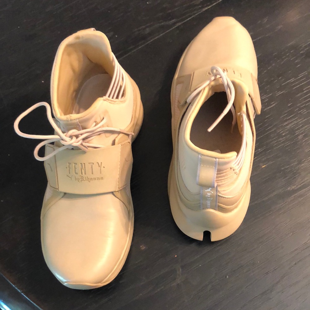 Rihanna Pumas 5.5 women beige color